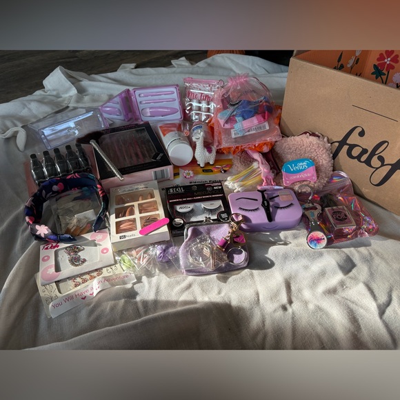 Pretty in Pink Pamper Pack XXL Mystery Box π¦ππ - Picture 2 of 4